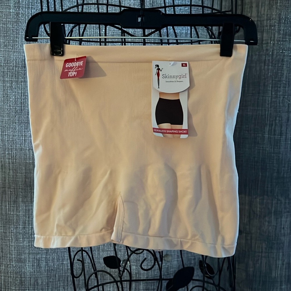 SKINNY GIRL Seamless Shaping Short - size XL